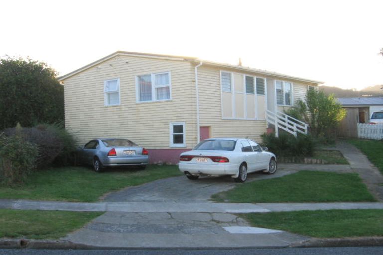 Photo of property in 6 Hukatai Street, Elsdon, Porirua, 5022