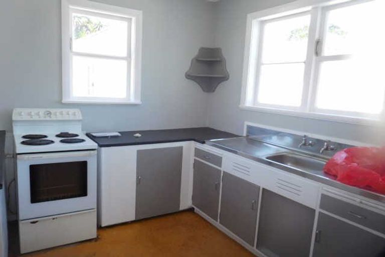 Photo of property in 206 Coronation Avenue, Welbourn, New Plymouth, 4310