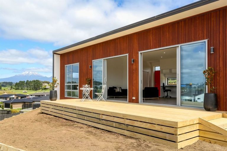 Photo of property in 3 Hinz Lane, Bell Block, New Plymouth, 4312