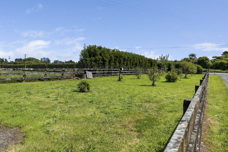 Photo of property in 2319 Mountain Road, Tariki, Inglewood, 4390