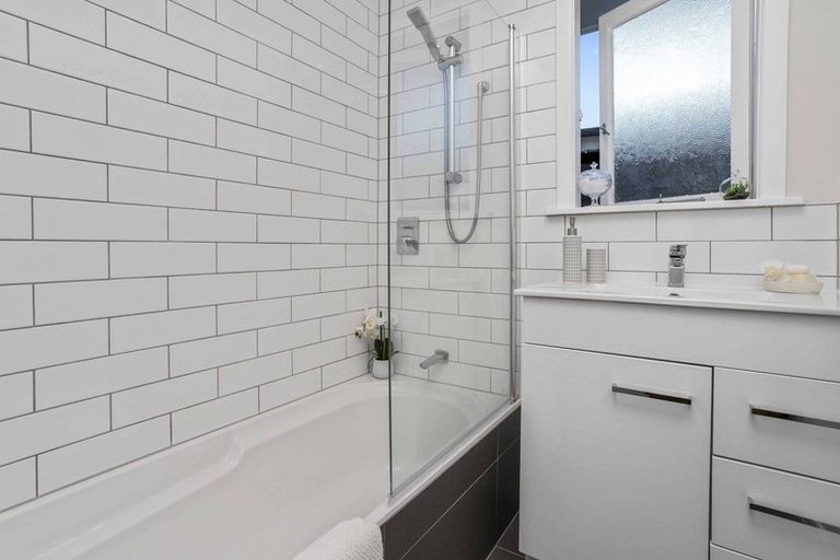 Photo of property in 1/15 Elizabeth Street, Papakura, 2110