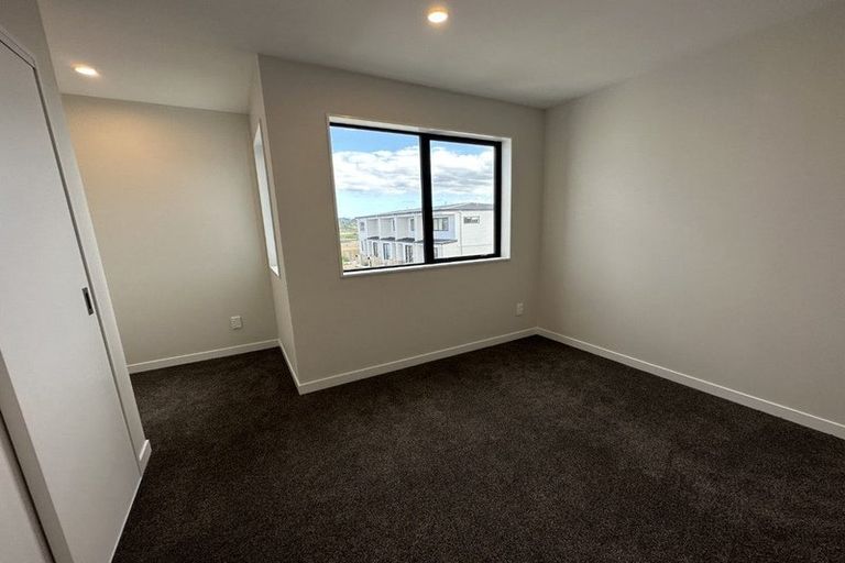 Photo of property in 4 Matakohe Road, Westgate, Auckland, 0814