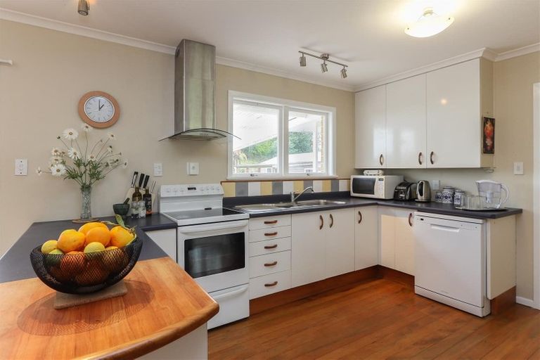 Photo of property in 24 Melrose Avenue, Owhata, Rotorua, 3010