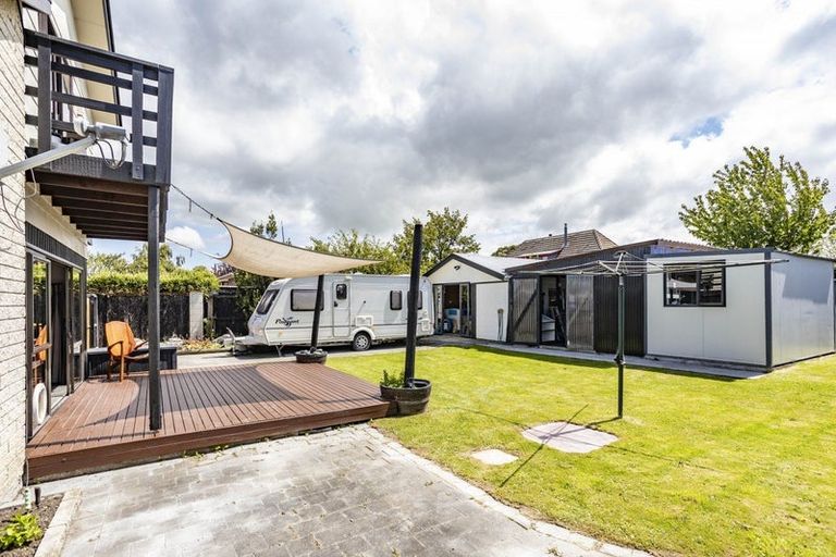 Photo of property in 2 Ebert Place, Rangiora, 7400