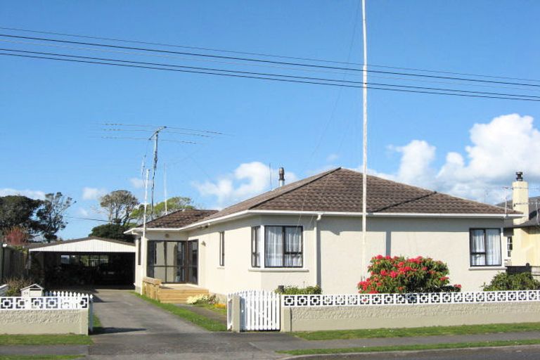 Photo of property in 39 Lismore Street, Strandon, New Plymouth, 4312