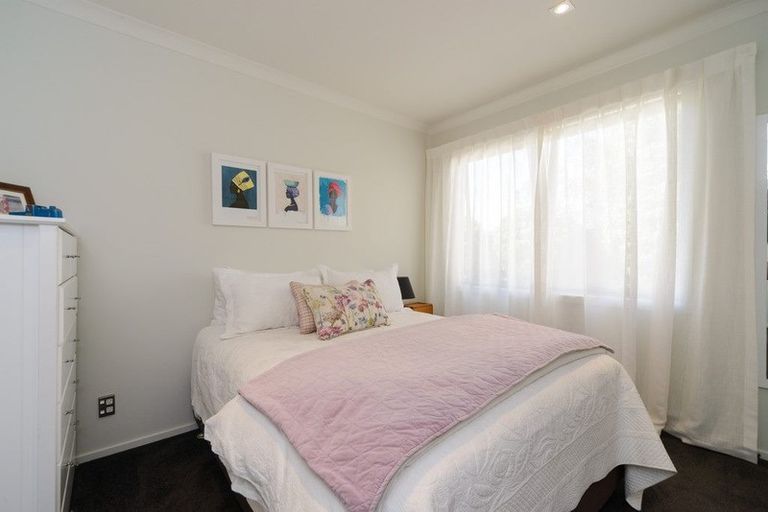 Photo of property in 16a Hardie Street, Hokowhitu, Palmerston North, 4410