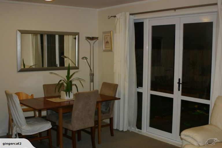 Photo of property in 1/13 Arosa Place, Forrest Hill, Auckland, 0620