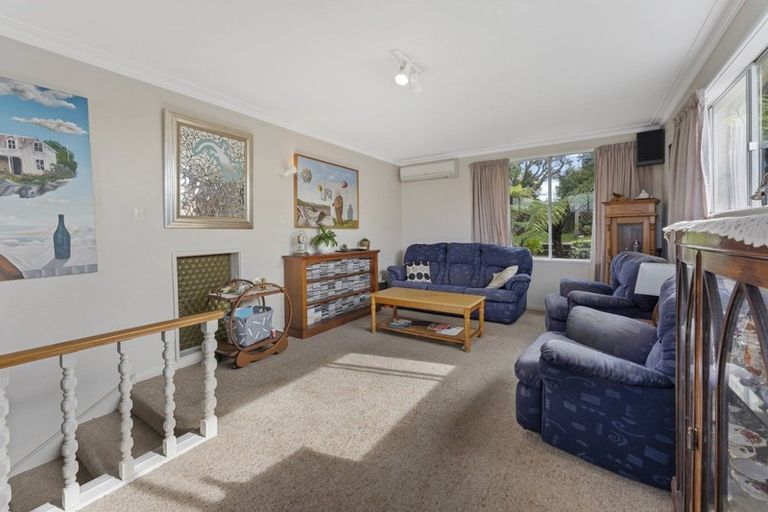 Photo of property in 28 Tarawera Road, Johnsonville, Wellington, 6037