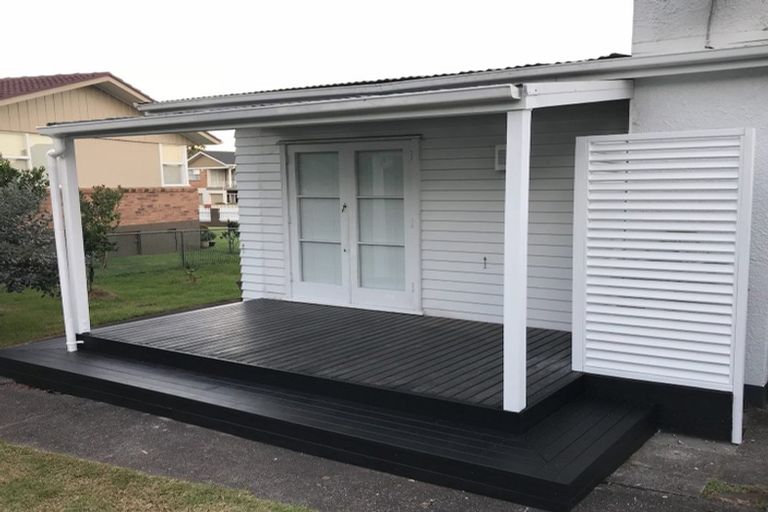 Photo of property in 4 Dunstall Place, Mangere Bridge, Auckland, 2022