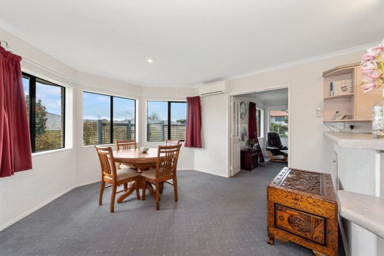 Photo of property in 5 Caversham Drive, Rototuna, Hamilton, 3210