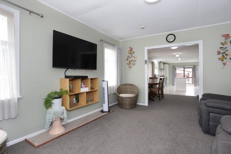 Photo of property in 35 Churchill Avenue, Feilding, 4702