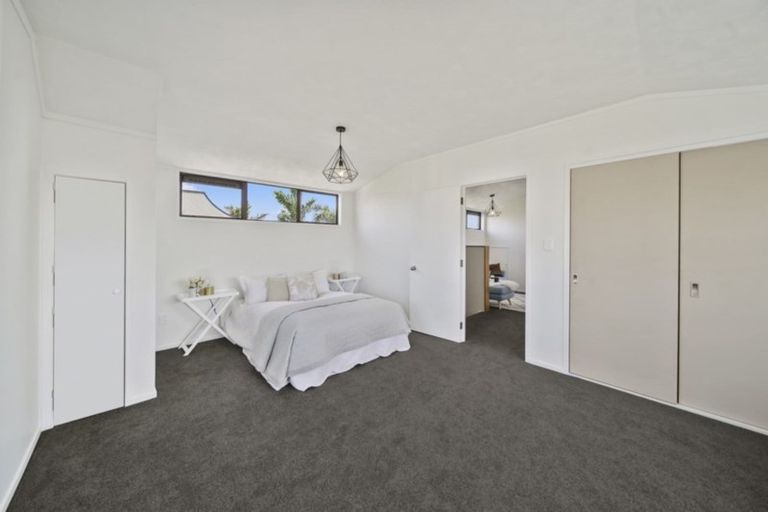 Photo of property in 2/127 Bucklands Beach Road, Bucklands Beach, Auckland, 2012