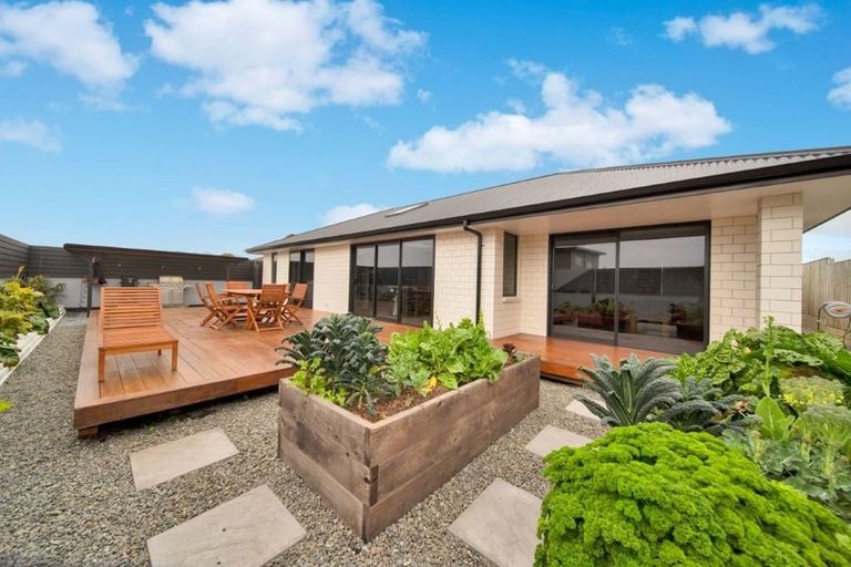 Photo of property in 44 Camellia Avenue, Bell Block, New Plymouth, 4312