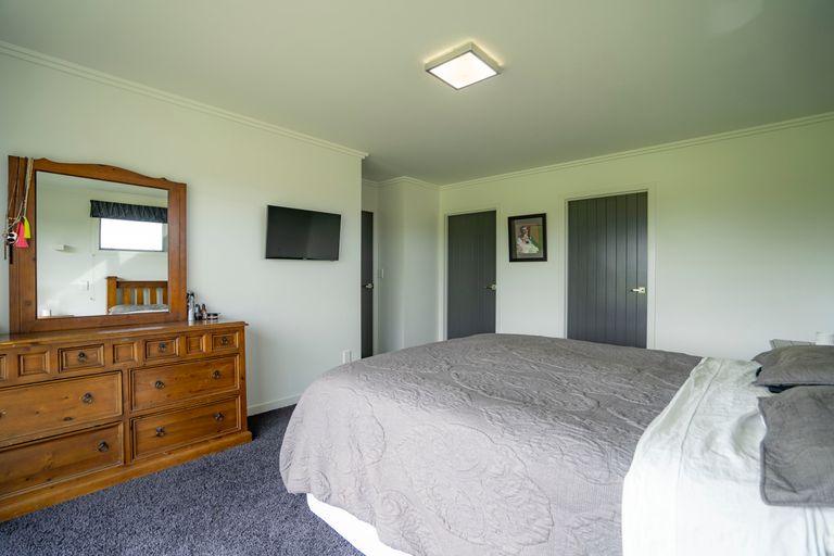 Photo of property in 15 Wilcox Road, Seaward Bush, Invercargill, 9871