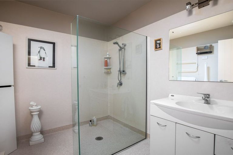 Photo of property in 14b Scotland Street, Roxburgh, 9500