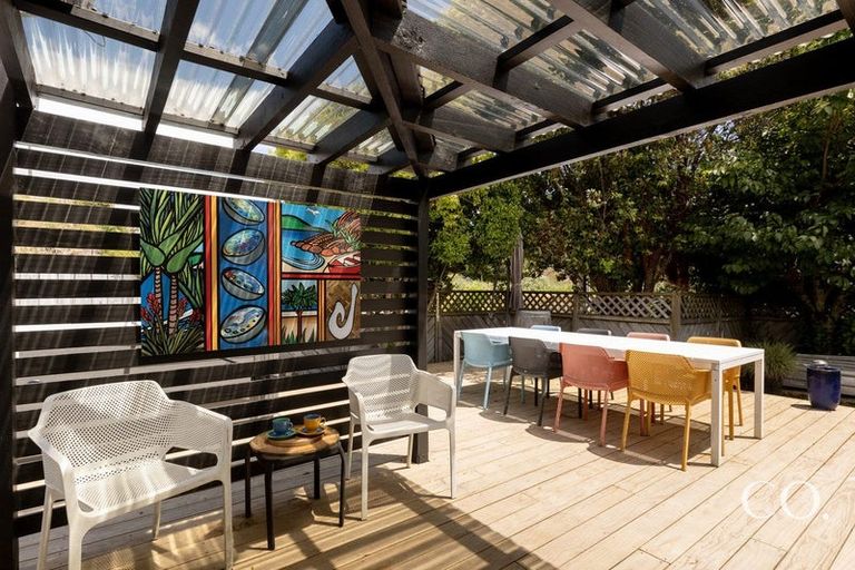 Photo of property in 4 Beach Grove, Omokoroa, 3114