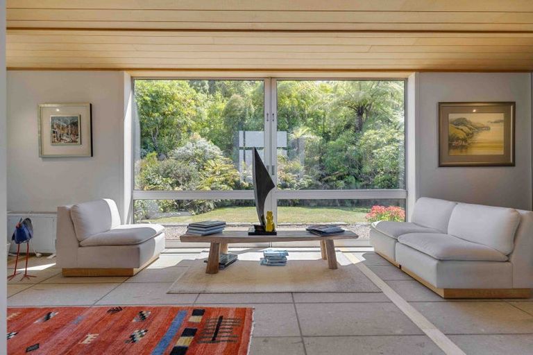 Photo of property in 43 Whakamoenga Point, Acacia Bay, Taupo, 3385