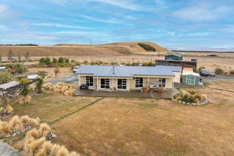 Photo of property in 35 Ben Ohau Road, Ben Ohau, Twizel, 7999