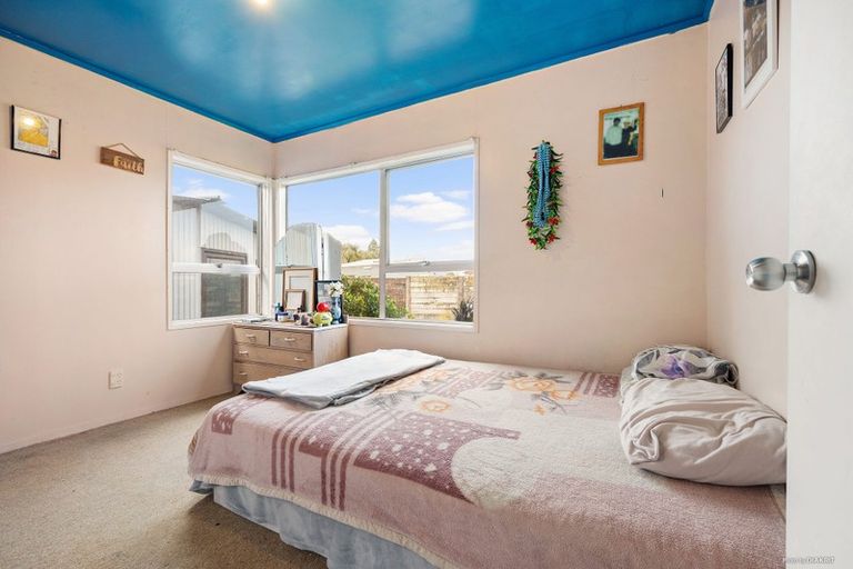 Photo of property in 16 Brent Place, Manurewa, Auckland, 2102