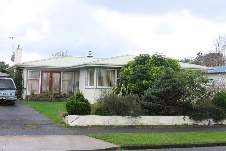 Photo of property in 11 Bond Street, Hokowhitu, Palmerston North, 4410