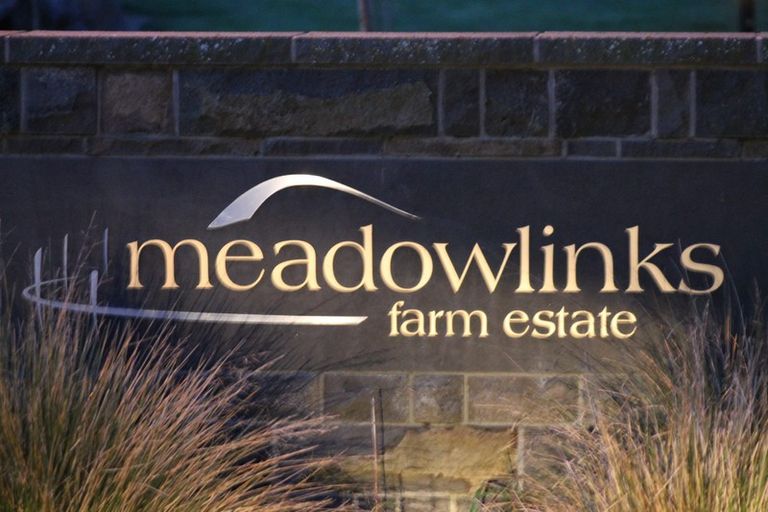 Photo of property in 18 Meadowlinks Lane, Pleasant Point, 7974