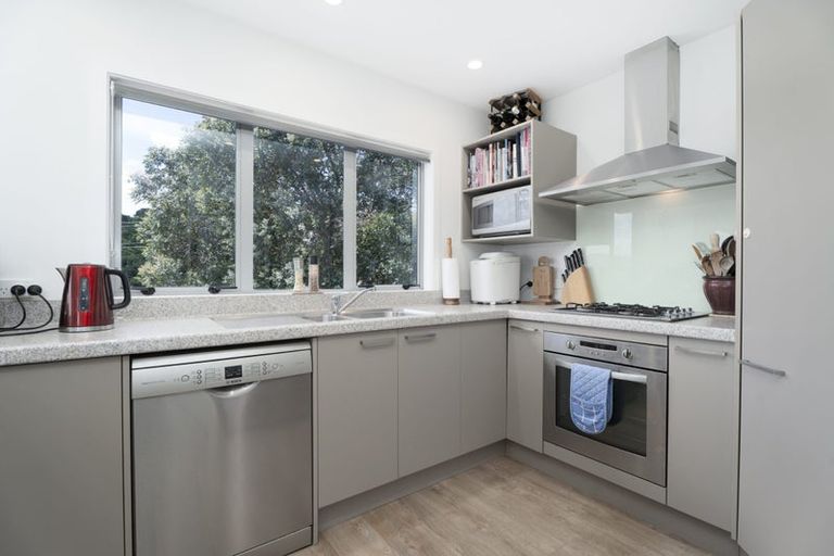 Photo of property in 27 Endeavour Drive, Whitby, Porirua, 5024