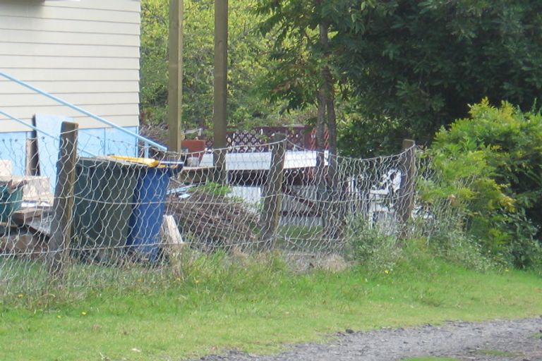 Photo of property in 35 Nile Road, Kelston, Auckland, 0602