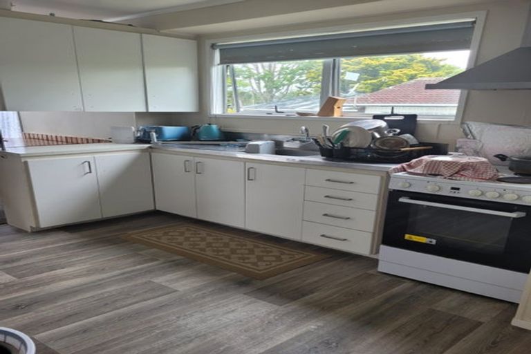Photo of property in 6 Karina Place, Glen Eden, Auckland, 0602