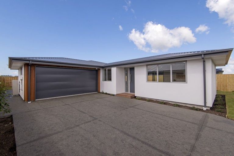 Photo of property in 88 Northmoor Boulevard, Rolleston, 7615