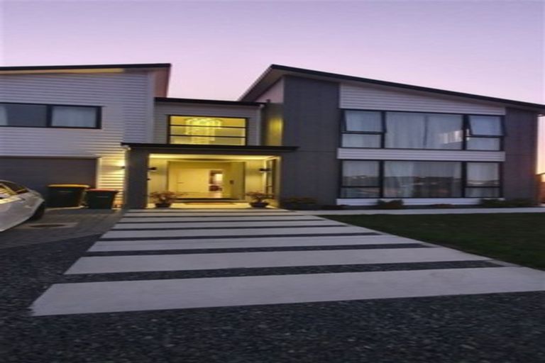 Photo of property in 319 Flat Bush School Road, Flat Bush, Auckland, 2019