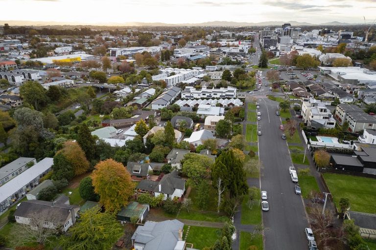 Photo of property in 25 Anglesea Street, Hamilton Central, Hamilton, 3204