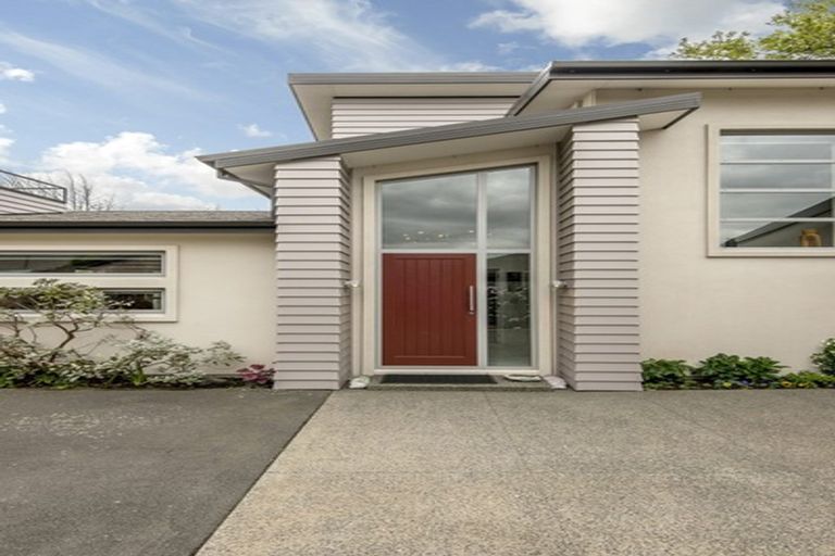 Photo of property in 6a Gleneagles Terrace, Ilam, Christchurch, 8053