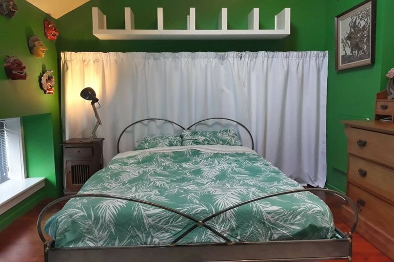 Photo of property in Courtenay Mews Apartments, 2/14 Alpha Street, Te Aro, Wellington, 6011