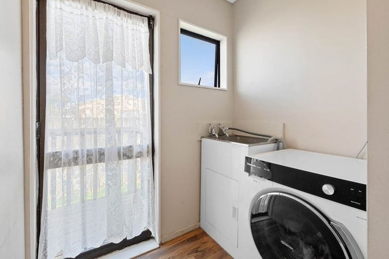 Photo of property in 2/19 Martin Road, Manurewa, Auckland, 2102