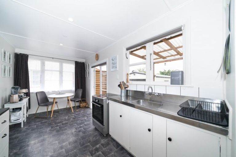 Photo of property in 34 Taylor Avenue, Feilding, 4702