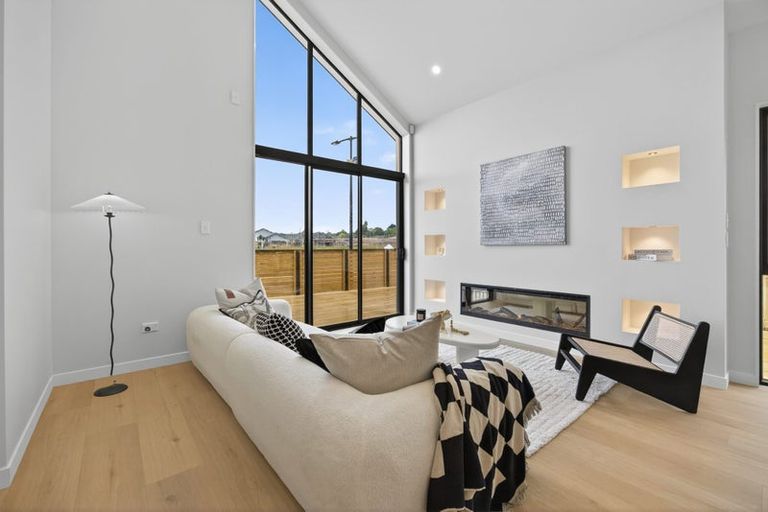 Photo of property in 12 Piko Road, Opaheke, 2113