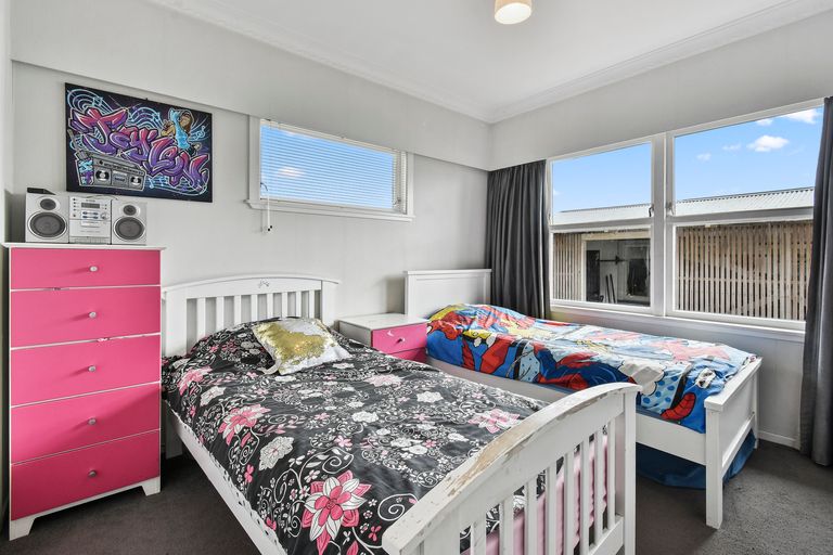 Photo of property in 94 Beach Road, Pahurehure, Papakura, 2113