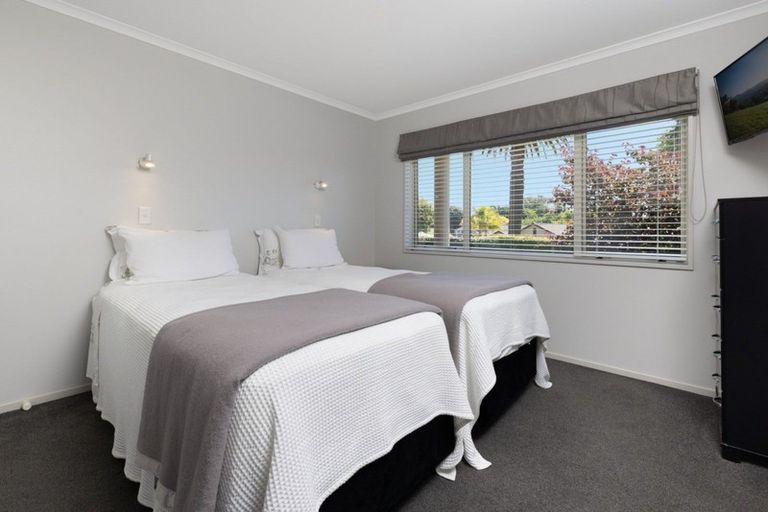 Photo of property in 30 Buckingham Place, Bethlehem, Tauranga, 3110