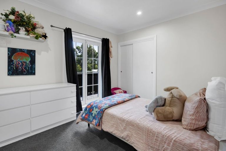 Photo of property in 112 Smart Road, Glen Avon, New Plymouth, 4312