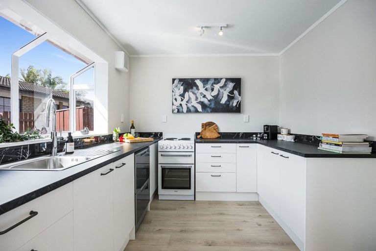 Photo of property in 4/73 Vintage Drive, Henderson, Auckland, 0612