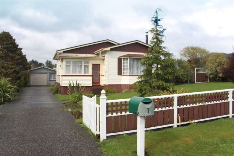 Photo of property in 7 Seddon Street, Runanga, 7803