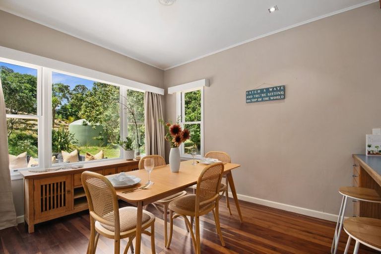 Photo of property in 379 Motutara Road, Muriwai, Waimauku, 0881