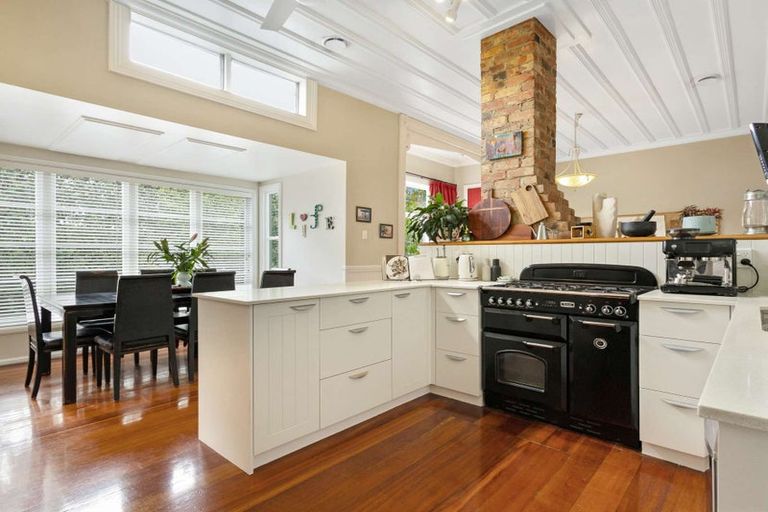 Photo of property in 44 Te Mata Road, Havelock North, 4130