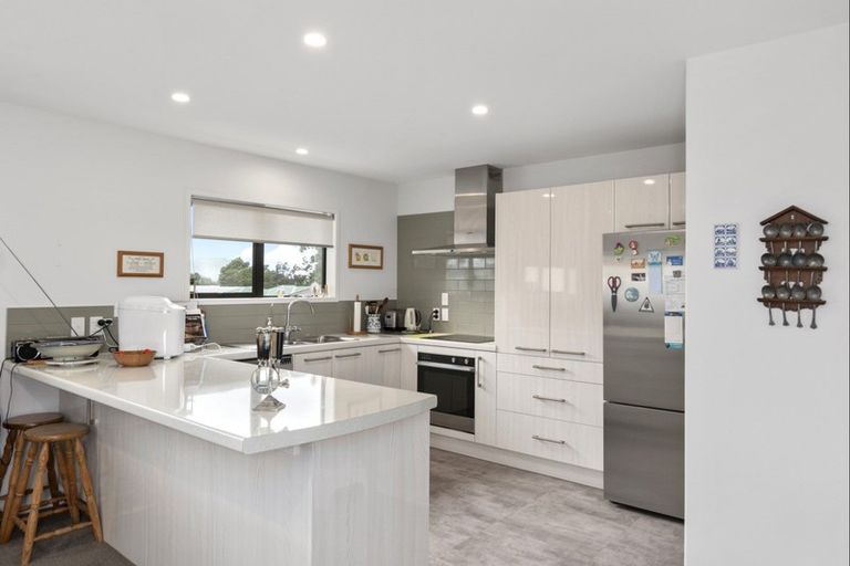 Photo of property in 16 Settlers Drive, Waihi, 3610