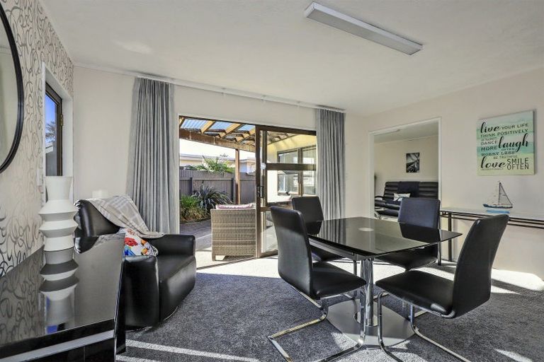 Photo of property in 3/386 Gloucester Street, Taradale, Napier, 4112