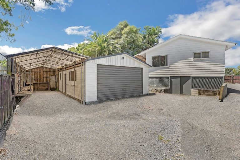 Photo of property in 161 Bradbury Road, Botany Downs, Auckland, 2010