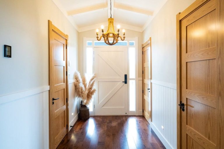 Photo of property in 54 Nilgiri Road, Poraiti, Napier, 4182