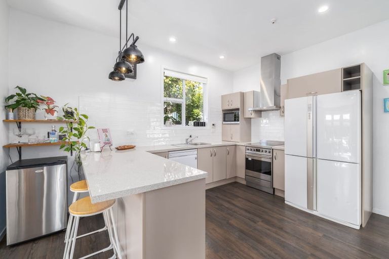 Photo of property in 74 Selwyn Street, Somerfield, Christchurch, 8024