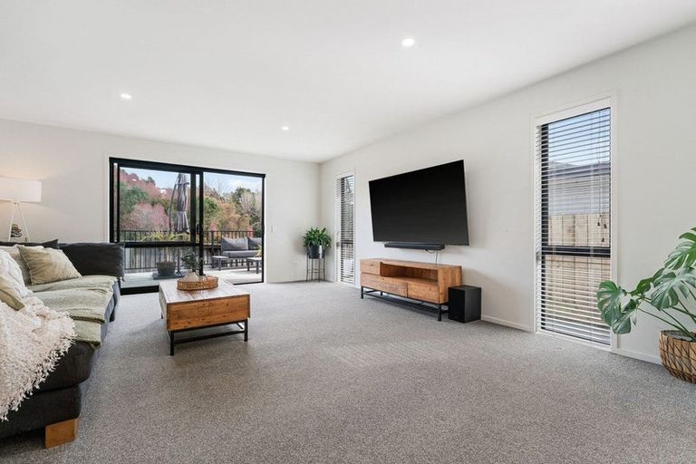 Photo of property in 32 Puhirake Crescent, Pyes Pa, Tauranga, 3112