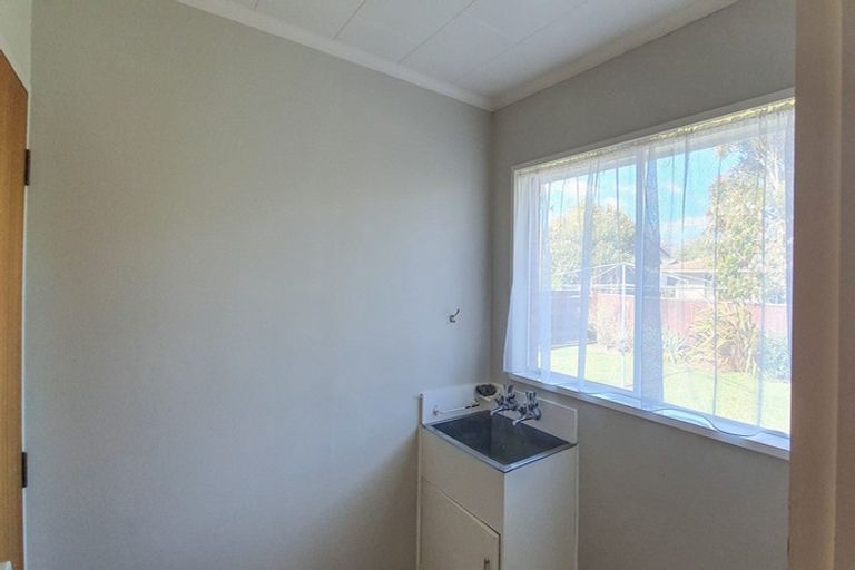 Photo of property in 23 Wallace Place, Hokowhitu, Palmerston North, 4410